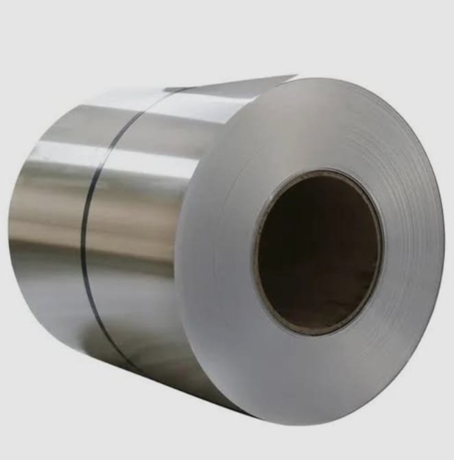 Gulungan coil aluminium berupa lembaran tipis tergulung